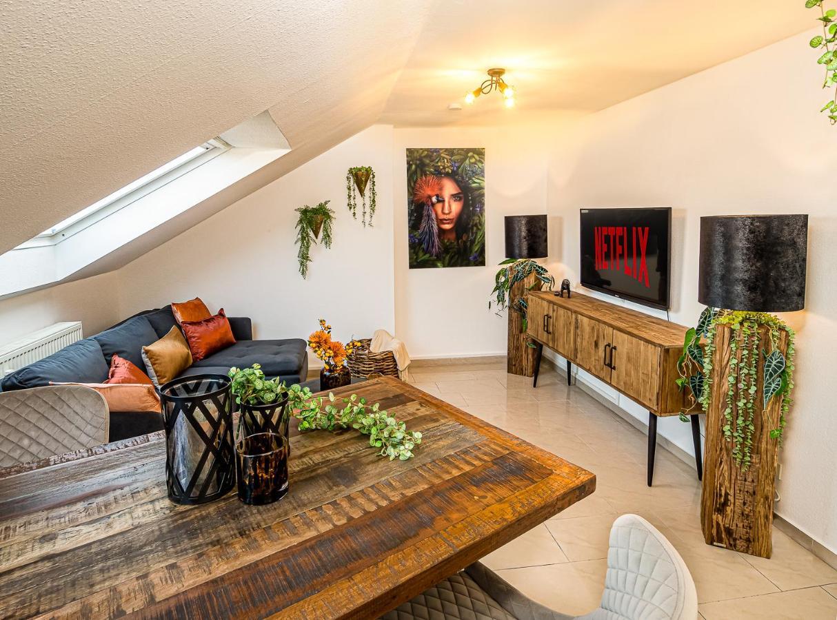 Modernes Studio mit Netflix Krefeld Exterior foto