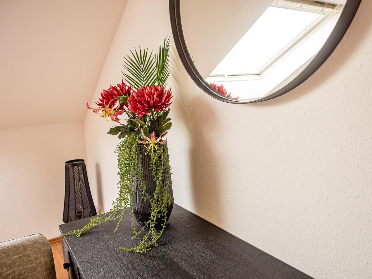 Modernes Studio mit Netflix Krefeld Exterior foto