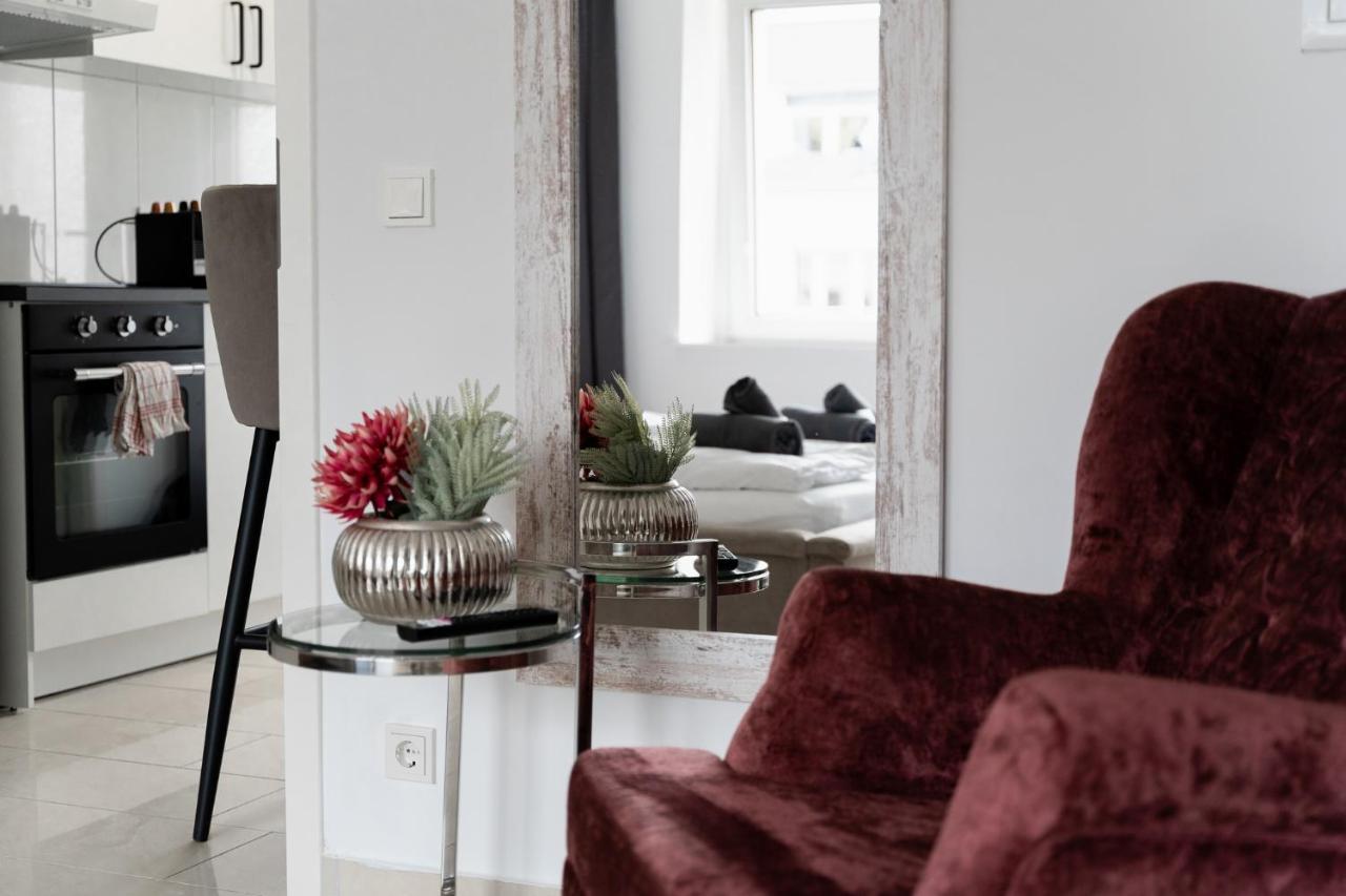 Modernes Studio mit Netflix Krefeld Exterior foto