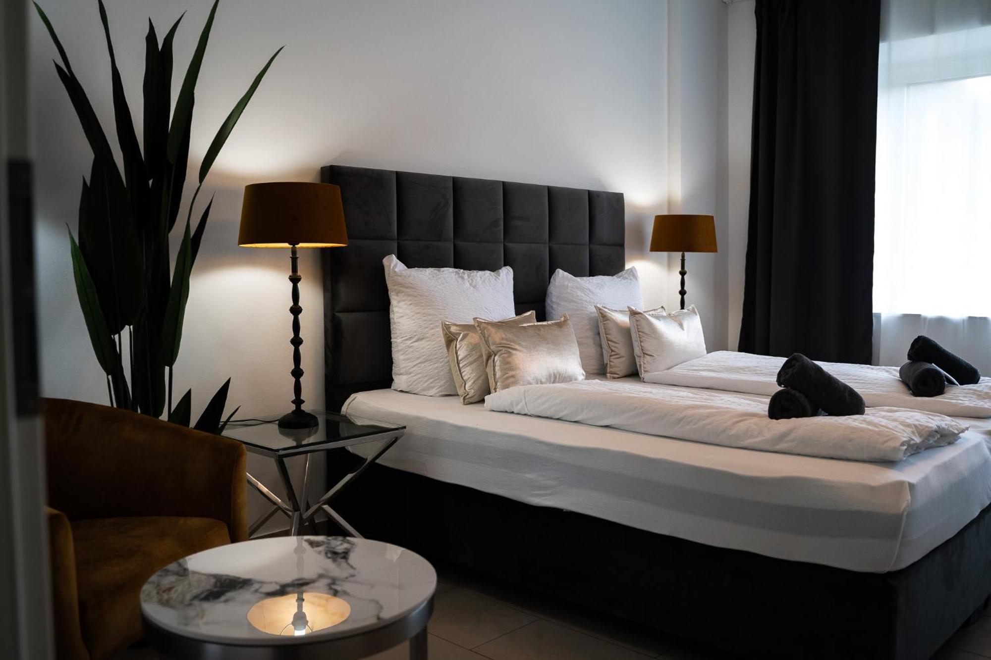 Modernes Studio mit Netflix Krefeld Exterior foto